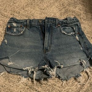 Women’s cutoff shorts